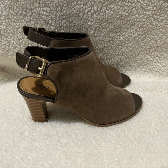 BASS WOMENS CYDNEY SUEDE PEEP TOE SLINGBACK SANDALS SIZE 8.5 IN TAUPE NEW! - Picture 2 of 4
